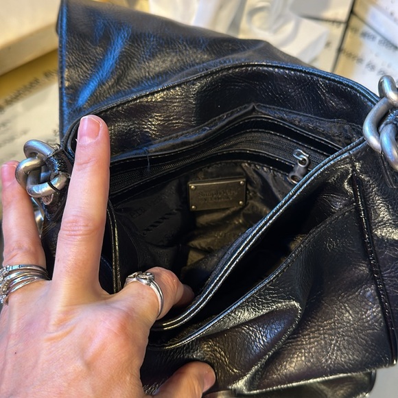 Simple Vera black studded crossbody with chunky chain. - Picture 7 of 7